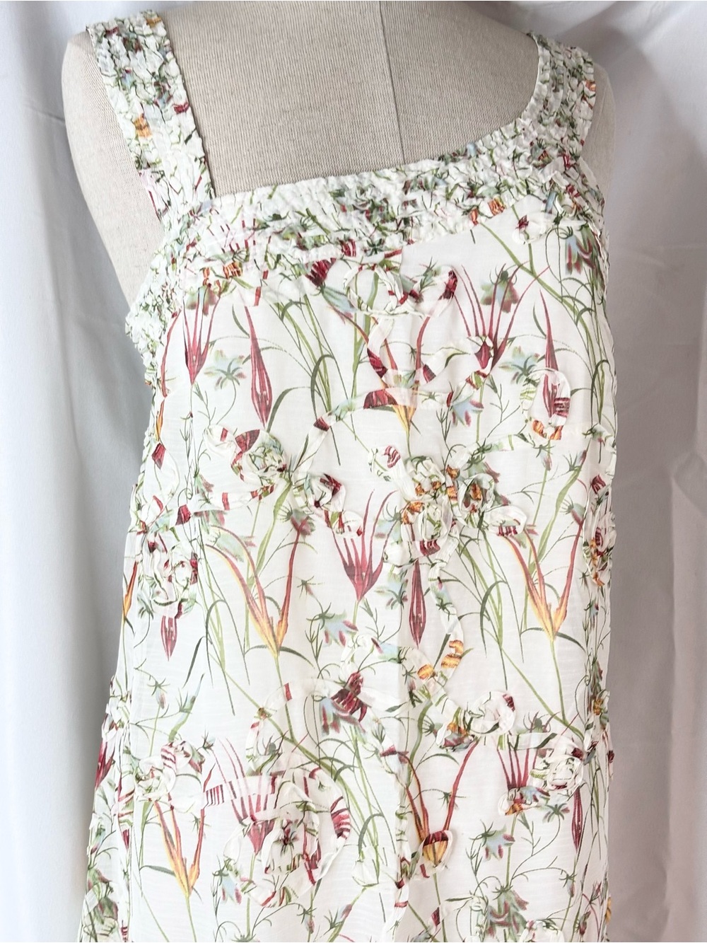 Max Studio floral print dress vintage ecru, green red floral print ruffled large - Picture 5 of 16